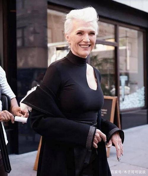 17岁网红拍孕妇照,引发网友热议