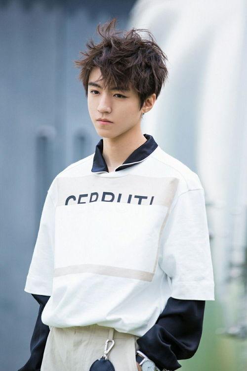 王俊凯最近图片