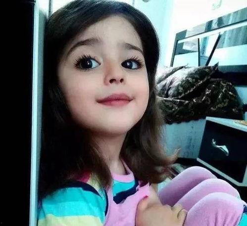 8岁女孩小网红,8岁女孩的璀璨星途